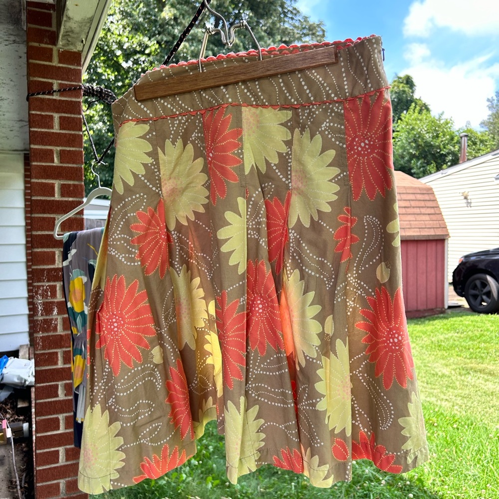 Liz Claiborne floral flair skirt size 14